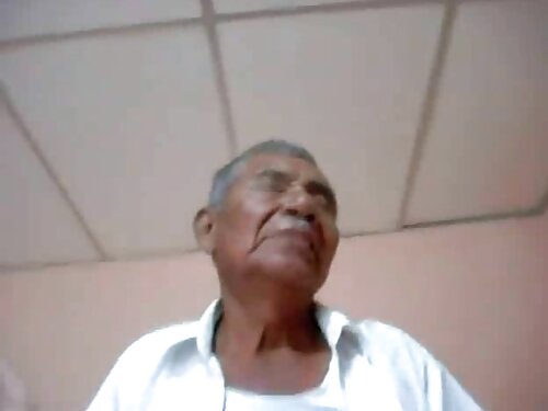 સ્પોર્ટી ચિક માથું આ ...