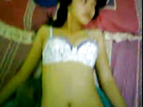 નાના tits સાથે નિસ્ત ...